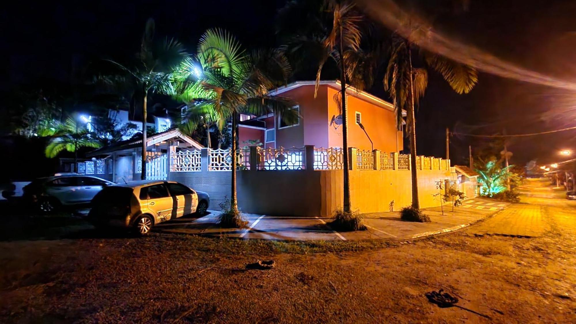 Suítes Ubatuba Praia da Lagoinha Bagian luar foto